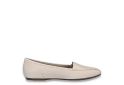 Easy Street Womens Thrill Loafer - Bone